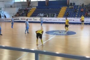 Il Vitulano Drugstore C5 Manfredonia strappa il pari al Futsal Pescara: al PalaRigopiano finisce 2-2